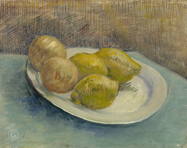 Натюрморт с лимонами на тарелке