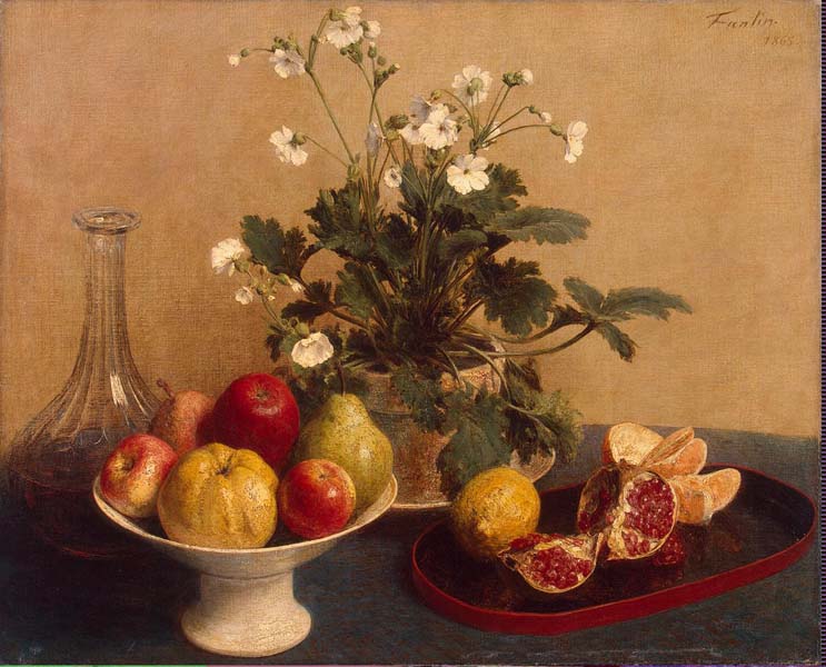 Цветы, ваза с фруктами и графин